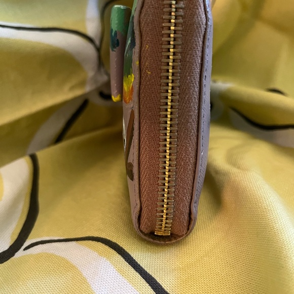 Hand painted Authentic Prada zip wallet - Picture 7 of 10